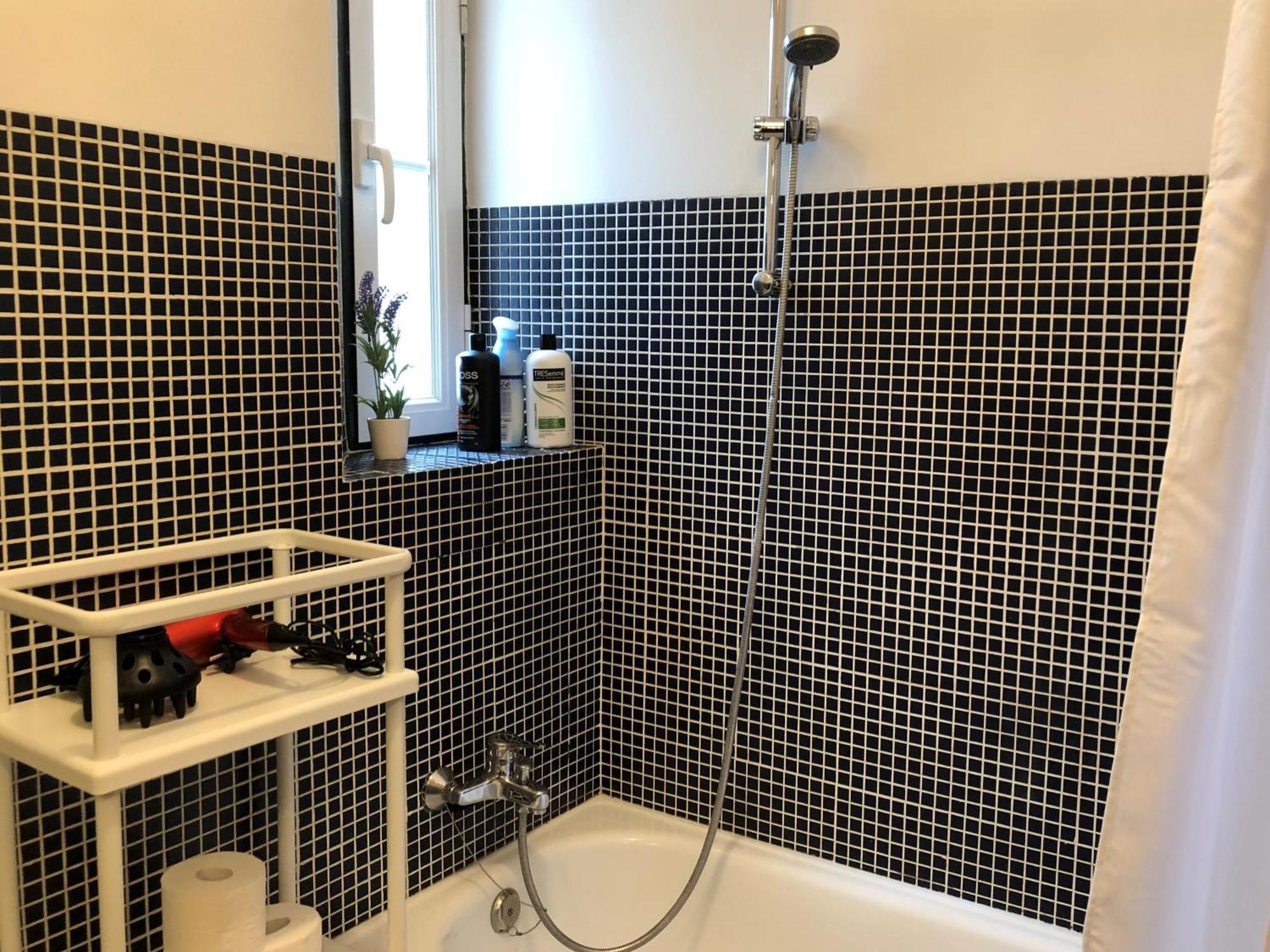 Sm3 Now With New Ac Rootop Terrace Bright And Cozy Pr Real Br Alto Appartement Lissabon